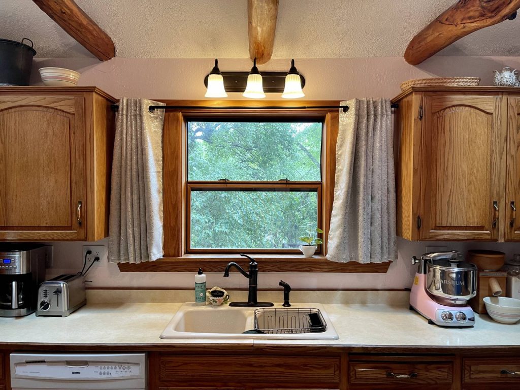 new curtains for the kitchen