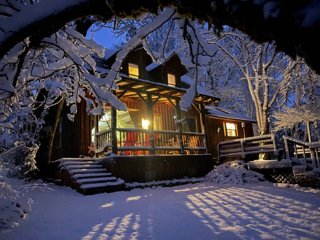 Homemade Apple Pie and White Christmas