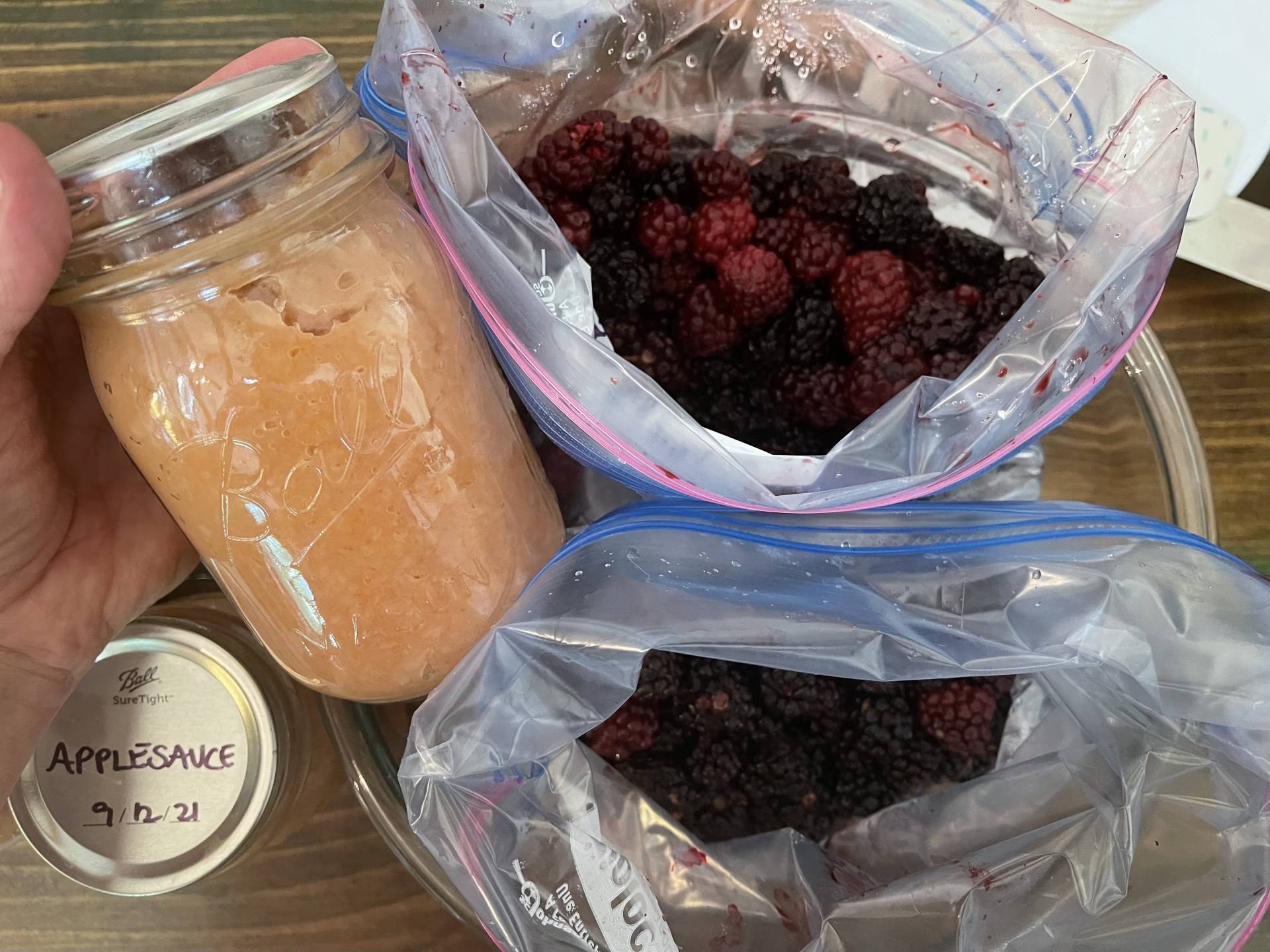 applesauce and blackberries