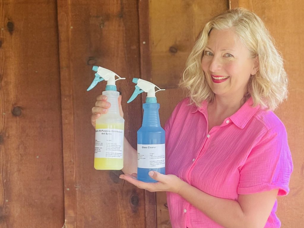 glass cleaner and all purpose cleaning spray