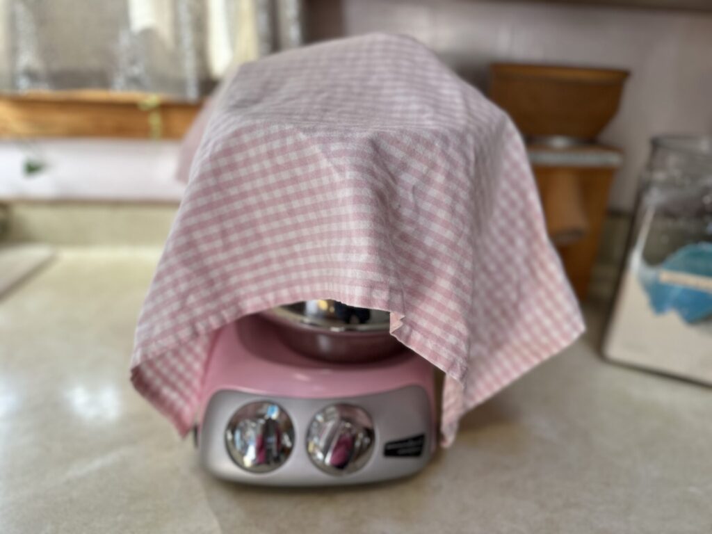 Dough resting before machine kneading